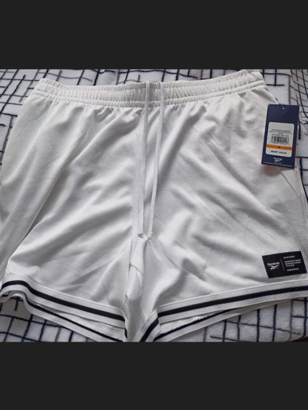 Reebok White Size Medium Relaxed Shorts New with Tags 5" Inseam NEW WITH TAGS